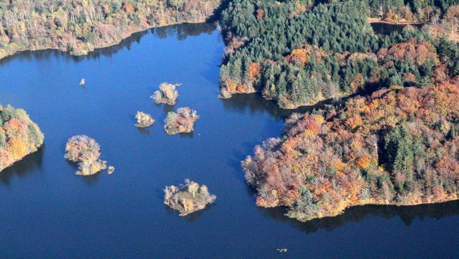 Toutes les saisons ont leur charme pour visiter le Plateau des Mille étangs, mais l’automne est certainement la plus belle.(Crédit photo André Degon) Toutes les saisons ont leur charme pour visiter le Plateau des Mille étangs, mais l’automne est certainement la plus belle.(Crédit photo André Degon)
