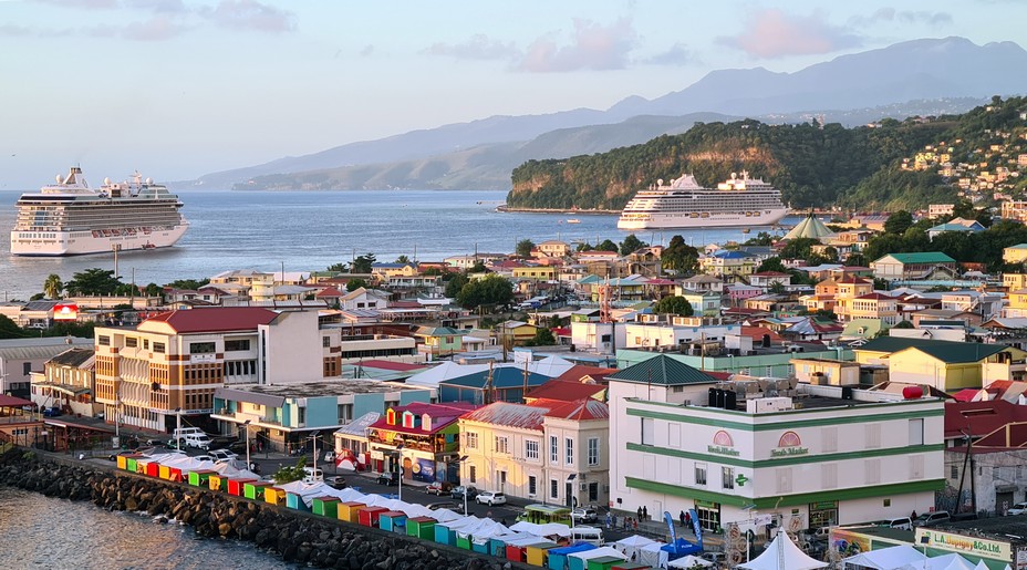 Petite île sauvage qui sépare la Guadeloupe de la Martinique, la Dominique offre le visage verdoyant et souriant d’une Caraïbe un peu hors du temps @ David Raynal