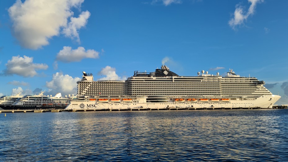 Le MSC Seaside qui peut accueillir plus de 5000 personnes pour environ 1400 membres d’équipage @ David Raynal Le MSC Seaside qui peut accueillir plus de 5000 personnes pour environ 1400 membres d’équipage @ David Raynal