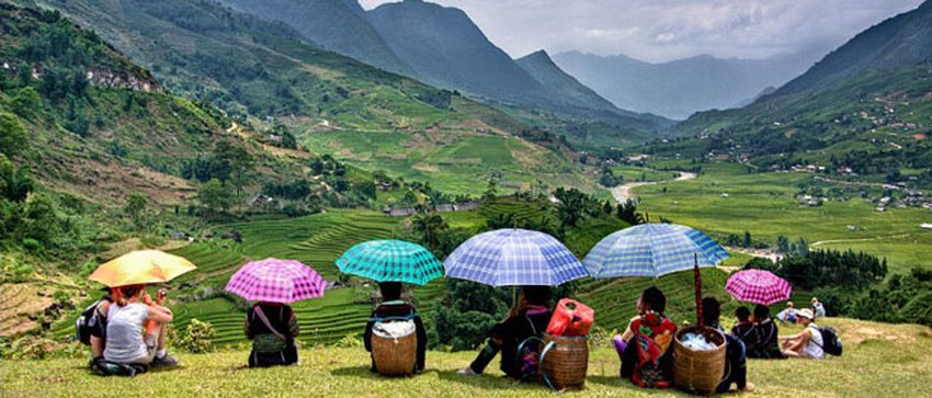 Dernier regard sur les montagnes de Sapa avant de repartir vers Hué (Crédit photo DR) Dernier regard sur les montagnes de Sapa avant de repartir vers Hué (Crédit photo DR)