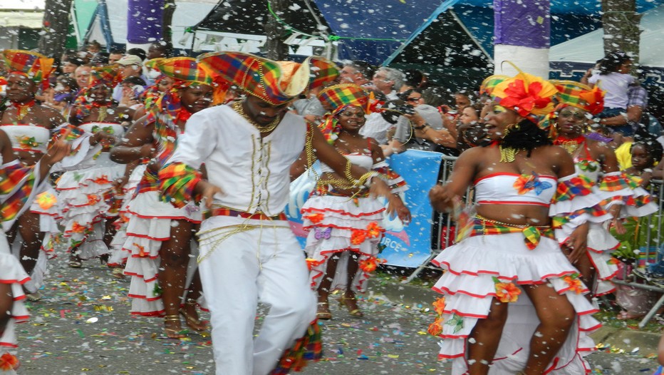 La Guyane aux couleurs et aux rythmes de son Carnaval.