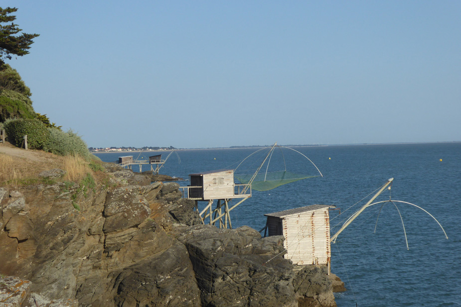 Les pêcheries traditionnelles au carrelet le long du chemin des douaniers @ Catherine Gary