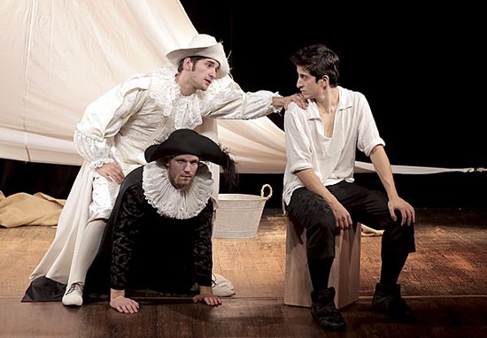Les Fourberies de Scapin au Théâtre Michel par la Compagnie le Grenier de Babouchka (©2014 Le Grenier de Babouchka ) Les Fourberies de Scapin au Théâtre Michel par la Compagnie le Grenier de Babouchka (©2014 Le Grenier de Babouchka )