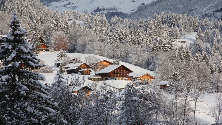 La station" Les Diablerets", un village traditionnel où il fait bon vivre, de belles pistes et un petit train de montagne pour y accéder. (Crédit photo André Degon)