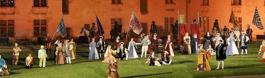 Reconstitution : A peine sacré roi de France à 20 ans, le voici vainqueur à Marignan, adoubé chevalier par Bayard ! Fêtes, tournois, chasses royales occupent le jeune souverain partagé entre sa soif de conquêtes et la construction des châteaux prestigieux qui font la gloire de ce Val de Loire classé au Patrimoine mondial par l’Unesco.(Crédit photo Centre Val de Loire) Reconstitution : A peine sacré roi de France à 20 ans, le voici vainqueur à Marignan, adoubé chevalier par Bayard ! Fêtes, tournois, chasses royales occupent le jeune souverain partagé entre sa soif de conquêtes et la construction des châteaux prestigieux qui font la gloire de ce Val de Loire classé au Patrimoine mondial par l’Unesco.(Crédit photo Centre Val de Loire)