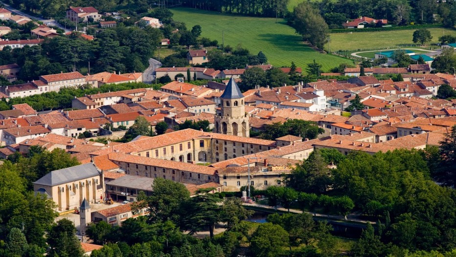 Vue d'ensemble de la ville de Sorèze dans le Tarn (Crédit photo L.Frézouls)