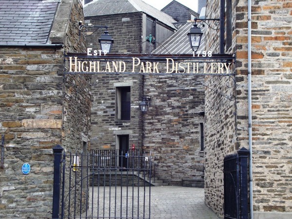 l'Ecosse concentre le plus grand nombre de distilleries au monde. Avec plus de 97 distilleries de malt en activité, elle offre une diversité de caractères et d'arômes absolument unique (Crédit photo DR). l'Ecosse concentre le plus grand nombre de distilleries au monde. Avec plus de 97 distilleries de malt en activité, elle offre une diversité de caractères et d'arômes absolument unique (Crédit photo DR).