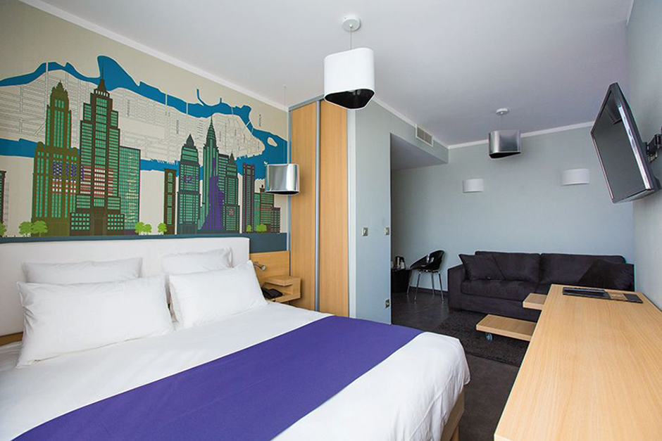 "A Lyon, nous avons la particularité d’avoir des T1 des T2, des espaces en angles, mais aussi des appartements en long avec une grande terrasse" explique Pascal Mégard. "A Lyon, nous avons la particularité d’avoir des T1 des T2, des espaces en angles, mais aussi des appartements en long avec une grande terrasse" explique Pascal Mégard.