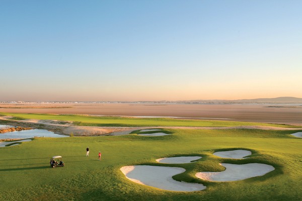 En 2017, l’ouverture d’un troisième golf dessiné par l’architecte français Michel Gayon, situé à Raoued à seulement 5 km de l’hôtel offrira encore de nouvelles perspectives aux visiteurs. (Crédit photo DR) En 2017, l’ouverture d’un troisième golf dessiné par l’architecte français Michel Gayon, situé à Raoued à seulement 5 km de l’hôtel offrira encore de nouvelles perspectives aux visiteurs. (Crédit photo DR)