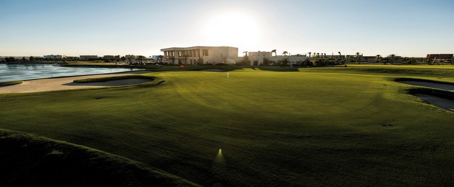 Conçu par Robert Trent Jones II, The Residence Golf course-Tunis est un parcours de 18 trous délicatement adossé à l’hôtel. (Crédit photo DR)