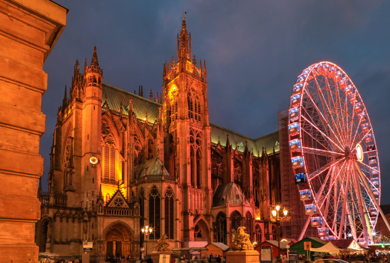 Marché de Noël Place d'Armes © F. Blondel Studio Hussenot Marché de Noël Place d'Armes © F. Blondel Studio Hussenot