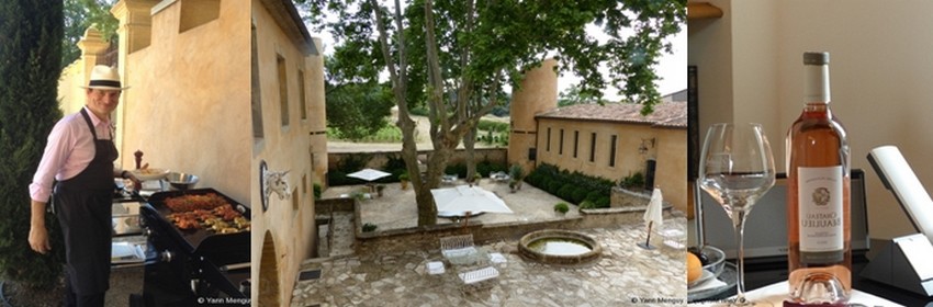 David le majordome de la Villa Beaulieu surveille son barbecue,  à côté la cour basse pour déjeuner ou diner à l'ombre des arbres centenaires tout en dégustant l'un des vins de la cuvée Villa Beaulieu (Crédit photos Yann Menguy)