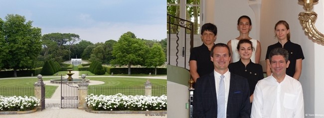 La porte du domaine de la Villa Beaulieu s'ouvre sur la magnifique orangerie où sont parfois servi les repas (Crédit photo Yann Menguy); La directrice de la Villa Beaulieu Bérengère Guérant (première en haut des marches) entourée de toute son équipe (Crédit photos Yann Menguy)