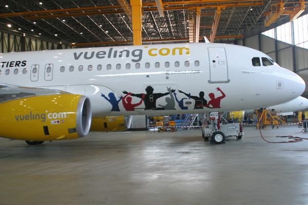 Toujours en recherche d’innovations pour ses services à bord, notamment à destination de sa clientèle Affaires, Vueling, en s’associant avec la firme PepsiCo, vient de lancer ‘Vueling by Pepsi’...(© Richard Bayon)