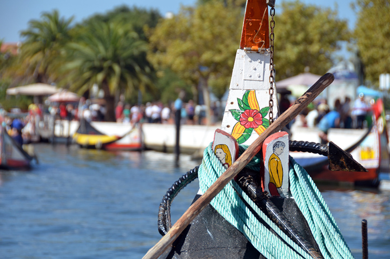 L'étrave du bateau traditionnel moliceiro d'Aveiro, semblable à une gondole vénitienne @ David Raynal