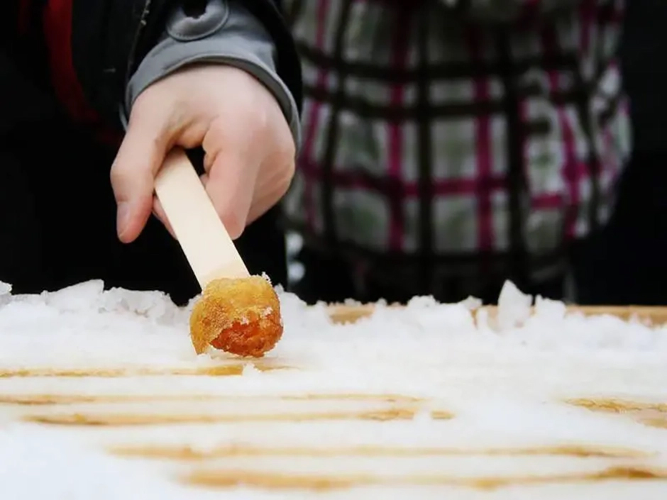 Le sirop d’érable des quelque 6000 érablières de la province francophone fait partie de l’identité culturelle et gastronomique québécoise @ Sucrerie de la Montagne.
