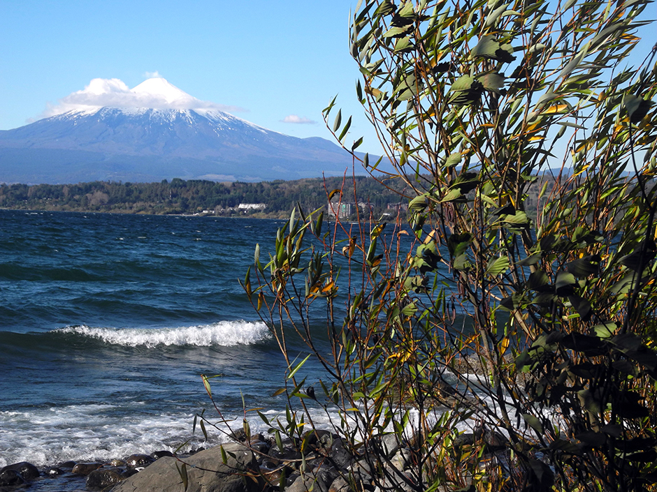 Le volcan et le lac Villarica @ Claude Vautrin