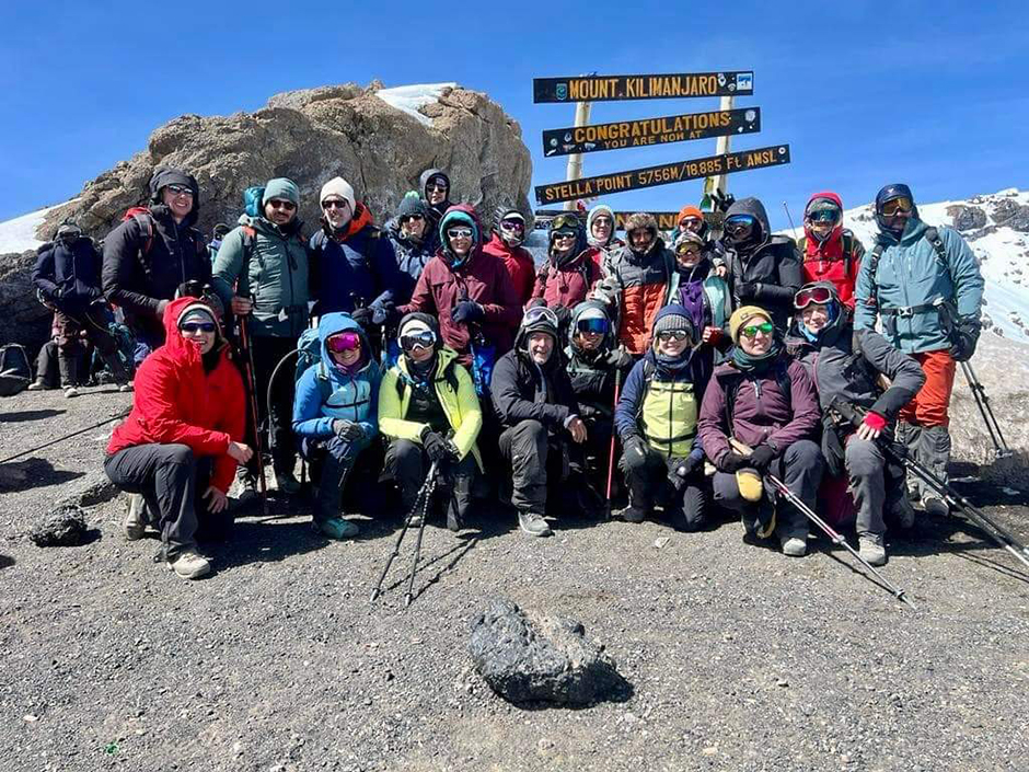 L’ascension du Kilimandjaro : défi relevé pour les 26 aventuriers du Cediv !