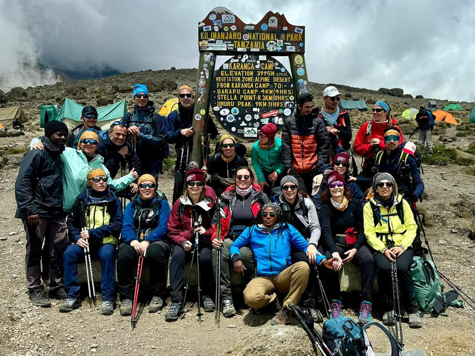 L’ascension du Kilimandjaro : défi relevé pour les 26 aventuriers du Cediv !