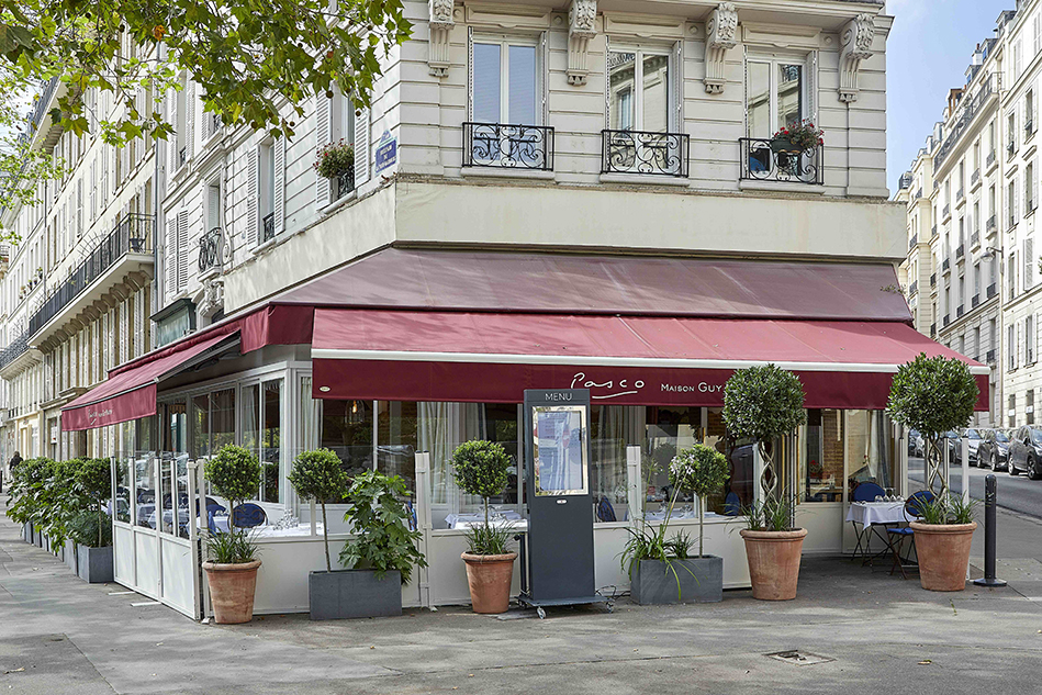 Guy Martin, le prince du Grand Vefour a jeté son dévolu sur une discrète terrasse arborée @ D.R.