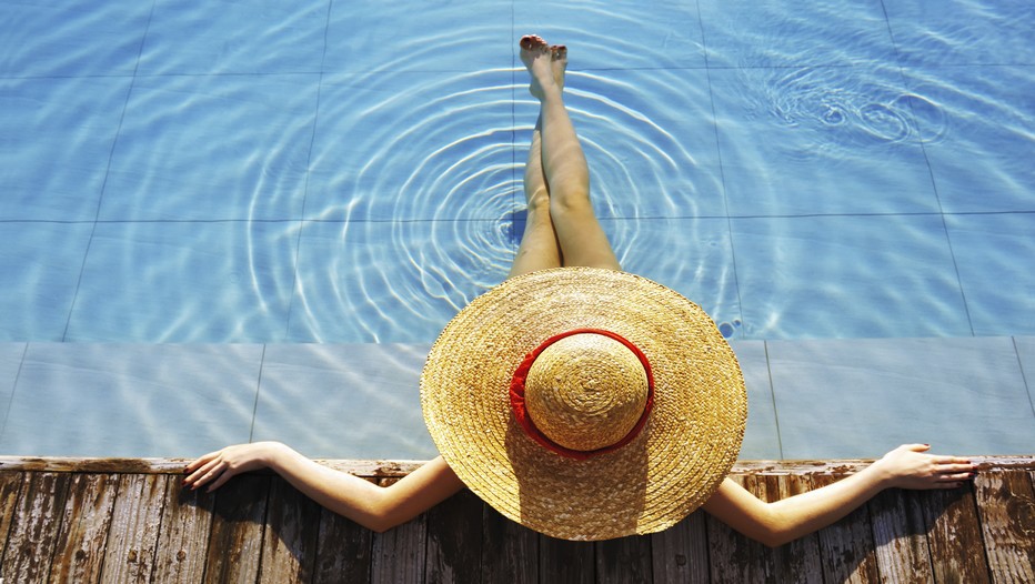 Les 10 commandements pour une peau rayonnante et hâlée ! © DR Les 10 commandements pour une peau rayonnante et hâlée ! © DR