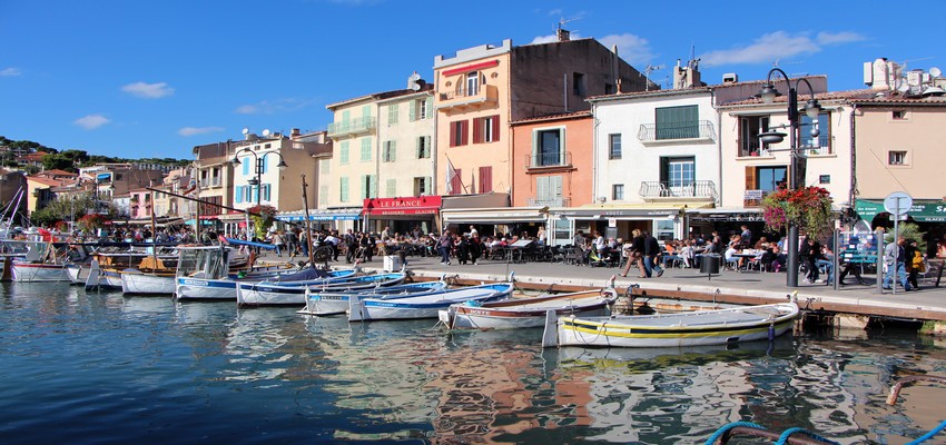 Le port de la très belle ville de Cassis  © David Raynal