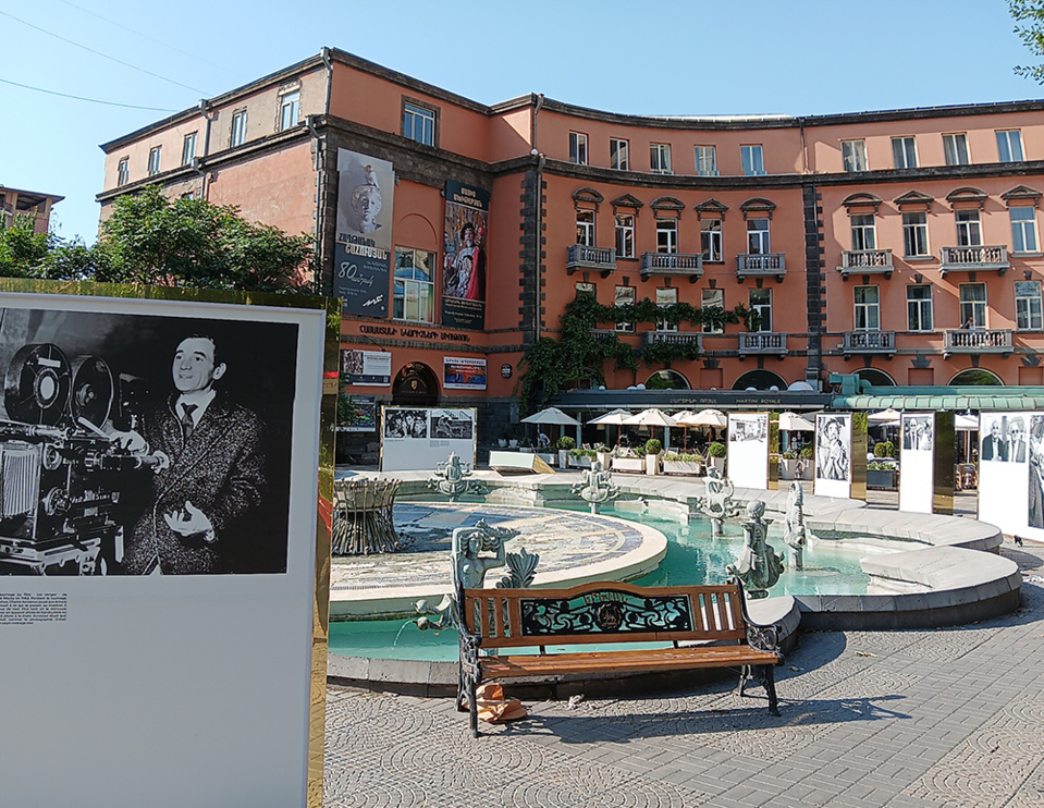 Yerevan, place Charles Aznavour @ Claude Vautrin Yerevan, place Charles Aznavour @ Claude Vautrin