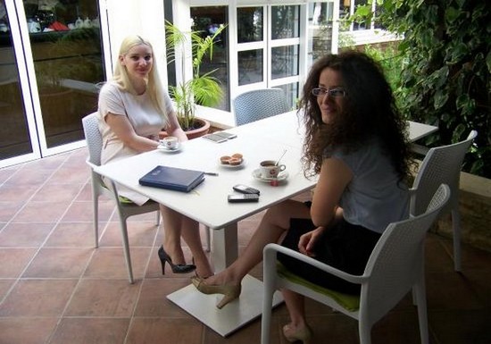 Étonnant Prestige Hotel, où il est possible de voir cohabiter des businesswoman en talons aiguilles et des vacanciers venus de tous horizons © DR Étonnant Prestige Hotel, où il est possible de voir cohabiter des businesswoman en talons aiguilles et des vacanciers venus de tous horizons © DR