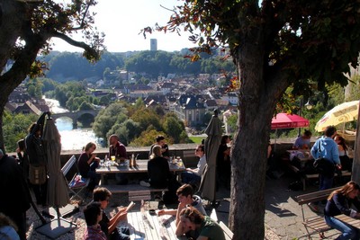 Fribourg, café du Belvédère au-dessus de La Sarine  © André Degon