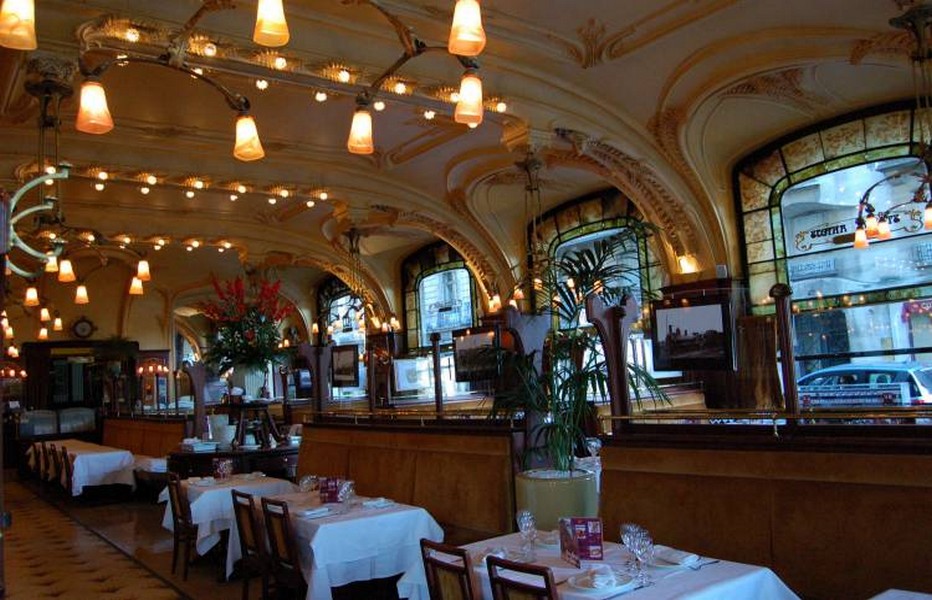L'Excelsior, la plus belle brasserie historique depuis 1911, fleuron de l'école de Nancy.  © DR