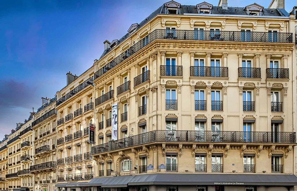 Le Swann (81 chambres) 11-15 rue de Constantinople – 75008 Paris. (Cocktails Proustiens au bar) © Société des hôtels littéraires / Erwan Fiquet Le Swann (81 chambres) 11-15 rue de Constantinople – 75008 Paris. (Cocktails Proustiens au bar) © Société des hôtels littéraires / Erwan Fiquet