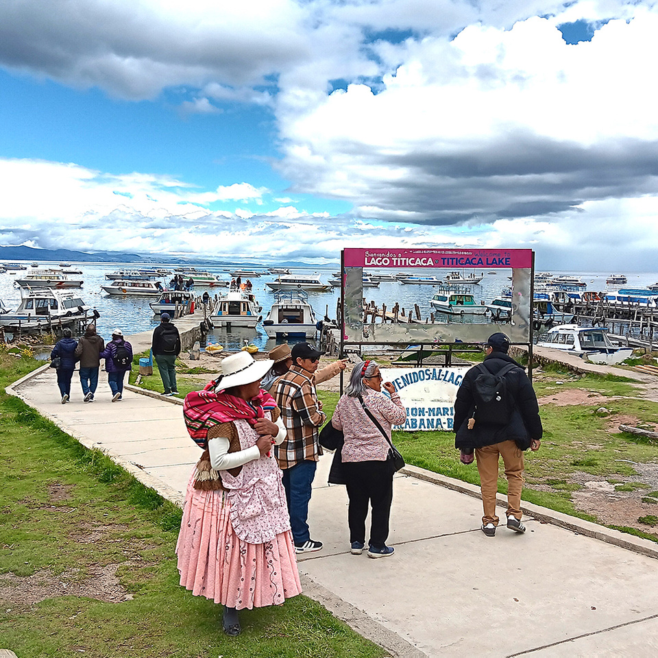 Titicaca Bolivie Copacabana - Au départ de Copacabana, côté bolivien cette fois, sur les îles du Soleil et de la Lune, le passé originel ressurgit © Claude Vautrin. Titicaca Bolivie Copacabana - Au départ de Copacabana, côté bolivien cette fois, sur les îles du Soleil et de la Lune, le passé originel ressurgit © Claude Vautrin.
