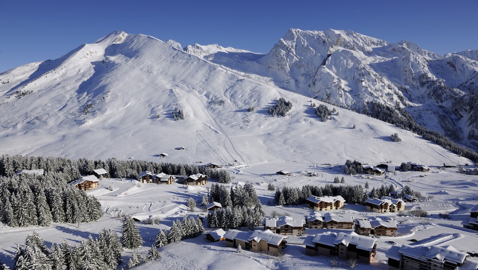 Le site skiable de Manigod en Pays-de-Savoie. ©Labellemontagne. P-Lebeau Le site skiable de Manigod en Pays-de-Savoie. ©Labellemontagne. P-Lebeau