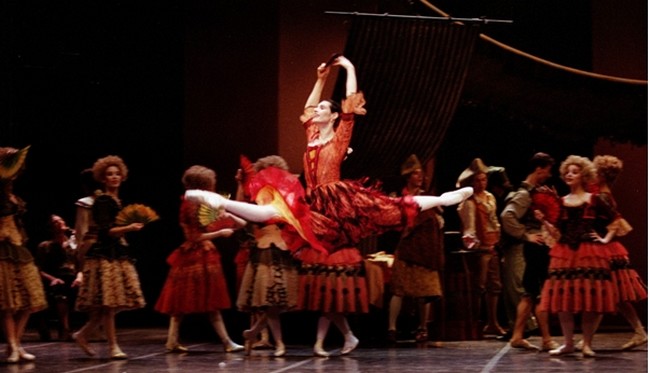 Marie-Claude Pietragalla danse Don Quichotte à l'Opéra de Paris ( photo Pascal Elliott)
