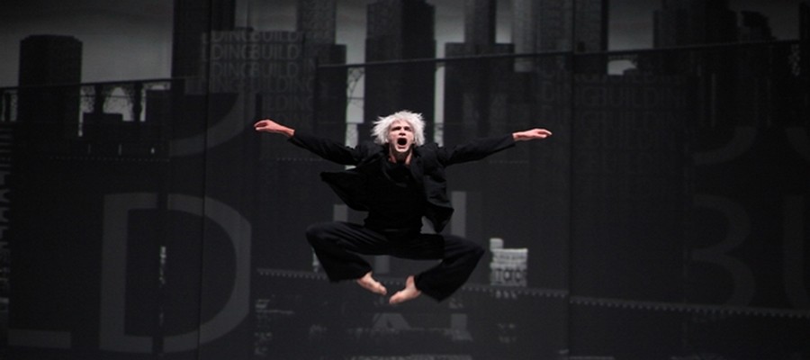 Julien Derouault dans "Mr et Mme Rêve" (Crédit photo Pascal Elliott) Julien Derouault dans "Mr et Mme Rêve" (Crédit photo Pascal Elliott)