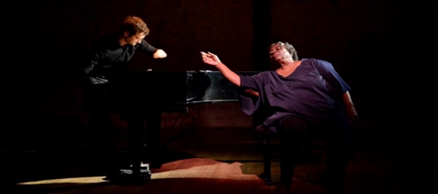 Depuis toujours, Elsa Wolliaston ne vit et ne respire que pour la danse, sa danse... © Fabien de Chavanes Depuis toujours, Elsa Wolliaston ne vit et ne respire que pour la danse, sa danse... © Fabien de Chavanes