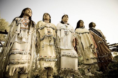 En Arizona, lors des manifestations  de nombreuses tribus sont représentées dont les Indiens Yavapai, Hopi, Dine’ et Apache.© Arizona-tourisme