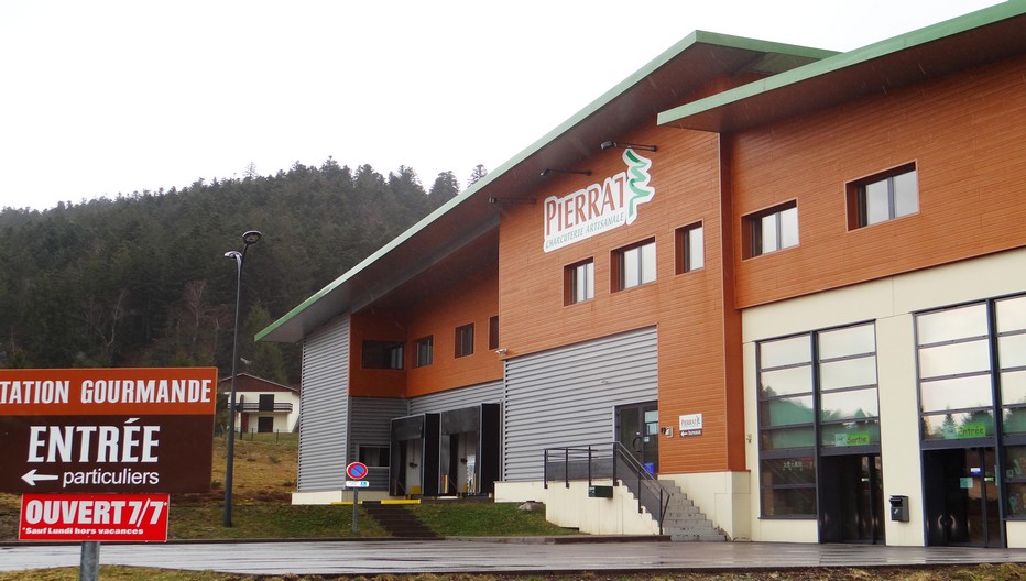 La société Pierrat est implantée sur le territoire de la commune de Le Tholy en bordure de la route conduisant à Gérardmer. © Bertrand Munier