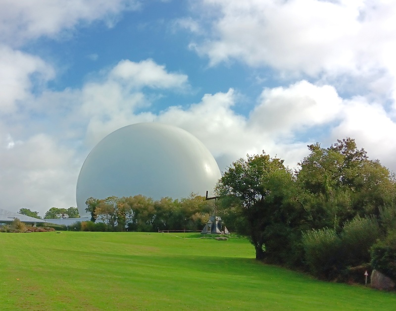 le radome de Pleumeur Bodou le radome de Pleumeur Bodou