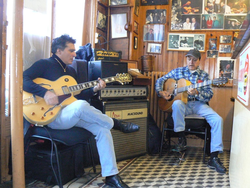 Jazz manouche à la chope des puces Jazz manouche à la chope des puces