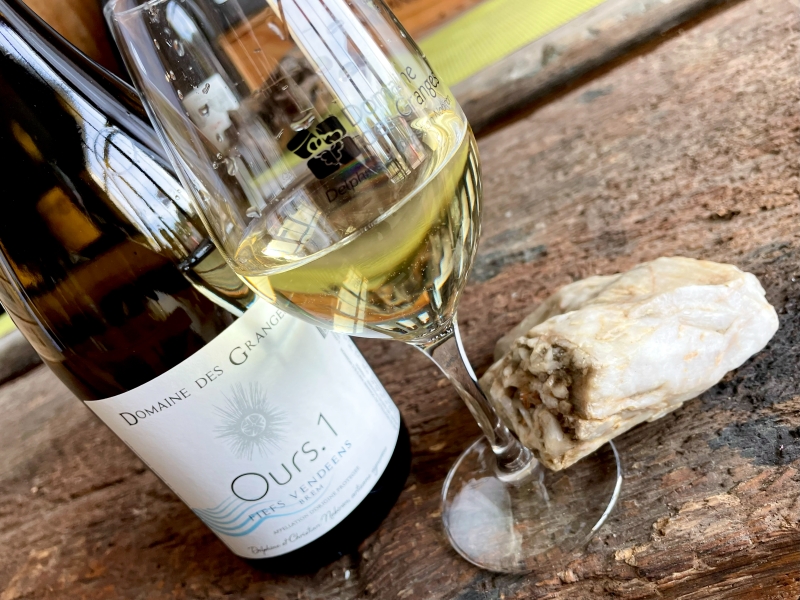 Brem-sur-Mer… et sur vins ! Les sols caillouteux de ce terroir donner des vins la fois minéraux et salins