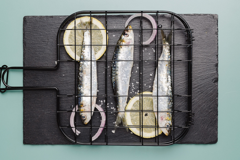 Capitale de la sardine, Saint-Gilles-Croix-de-Vie a compté jusqu’à quinze conserveries. N’en reste qu’une, Gendreau, qui fait référence en France. Photo Simon Bourcier