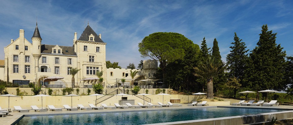 Le Château Les Carrasses situé à proximité des villages de Quarante et Capestang, au bord du canal du Midi, et à une vingtaine de kilomètres de Béziers; © David Raynal Le Château Les Carrasses situé à proximité des villages de Quarante et Capestang, au bord du canal du Midi, et à une vingtaine de kilomètres de Béziers; © David Raynal