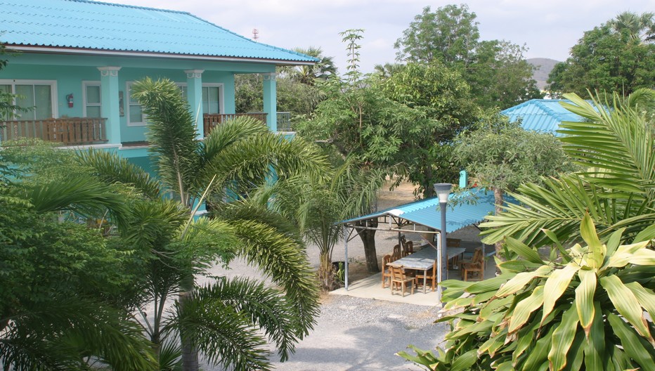 Hôtel Romanee Resort : halte de verdure et de charme. posé face au littoral  à  seulement  25km, au sud de la célèbre station balnéaire de Hua Hin, très prisée des touristes. © Richard Bayon