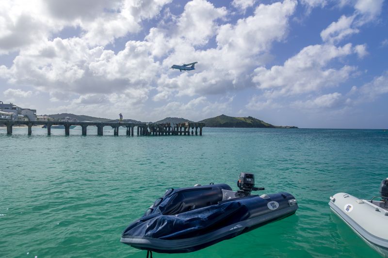 Jet Ski et ATR en approche à GRAND CASE (@PMH)