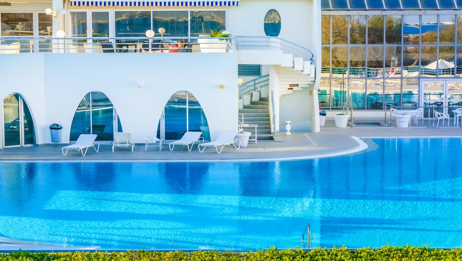 La magnifique piscine Corallines-Thallaso où nombreux sont les soins, et rituels côté thalasso, et côté Spa, avec une année placée sous le signe de la perte de poids.© Thalasso Corallines La Grande Motte La magnifique piscine Corallines-Thallaso où nombreux sont les soins, et rituels côté thalasso, et côté Spa, avec une année placée sous le signe de la perte de poids.© Thalasso Corallines La Grande Motte
