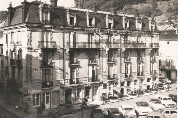 Hubert Cleuvenot… alors propriétaire plombinois de l’Hôtel des Abbesses (1961-1963). ©Michel et Christine Marion