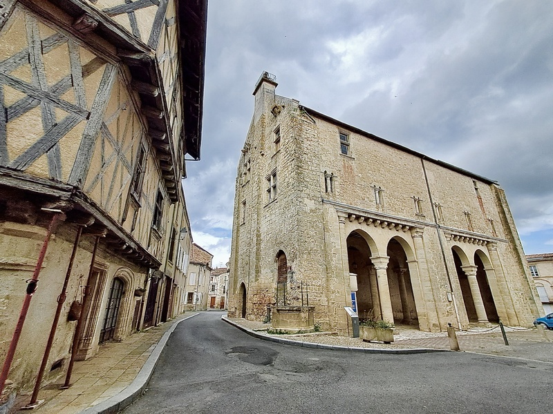 Ancien Hôtel de Ville de la Réole voulu par Richard Coeur de Lion. ©Catherine Gary