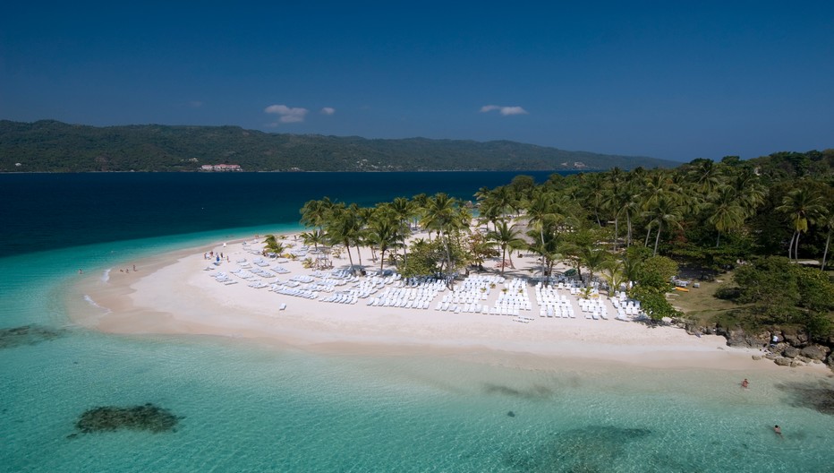 Réputée pour ses immenses plages de sable fin  et ses eaux transparentes, la RépubliqueDominicaine située au centre de l’archipel des Caraïbes, est une destination estivale unique. © OT République Dominicaine