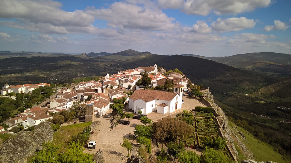 La région de l'Alentejo pourrait bien devenir la prochaine destination à la mode pour les investisseurs étrangers. Ici la commune de Marvao   - En l’espace de quelques années, le Portugal est devenu une des destinations préférées des Français expatriés.  © David Raynal